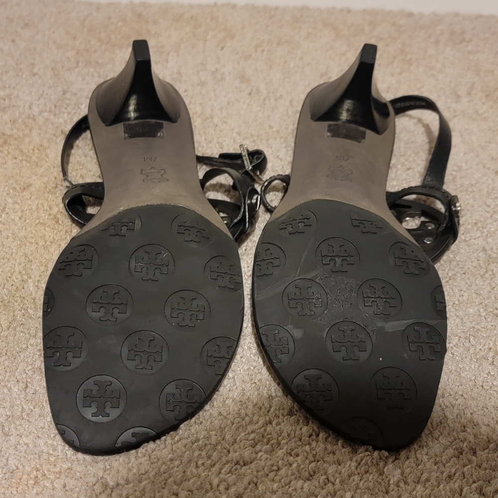 Tory Burch Holly 2 Black Leather Silver Emblem Slingback Heels Sandals Size 7 - Picture 11 of 12